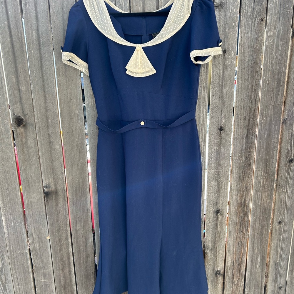 Navy blue RAILEEN 1940 style fitted dress by Stop Staring - Picture 2 of 7